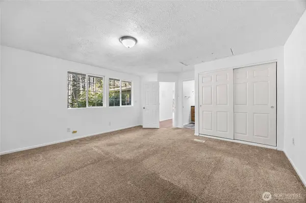 19108 2nd ST NW, Lakebay, WA 98349