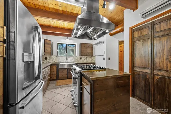16318 82nd ST NW, Lakebay, WA 98349