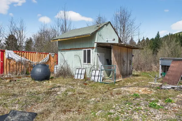 210 Bellicum RD, Morton, WA 98356