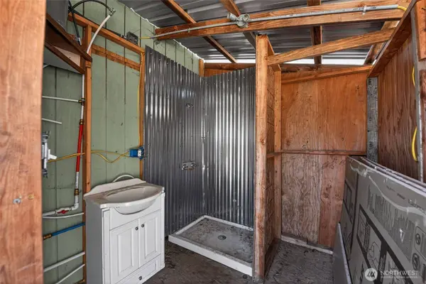 210 Bellicum RD, Morton, WA 98356