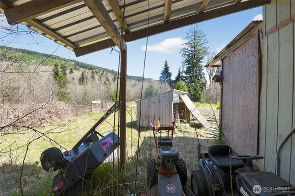 210 Bellicum RD, Morton, WA 98356