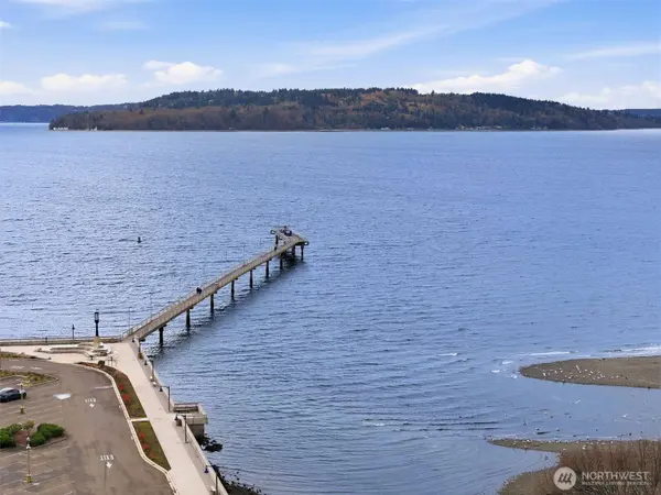 22211 Cliff AVE S #104, Des Moines, WA 98198