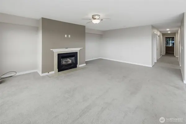 22211 Cliff AVE S #104, Des Moines, WA 98198