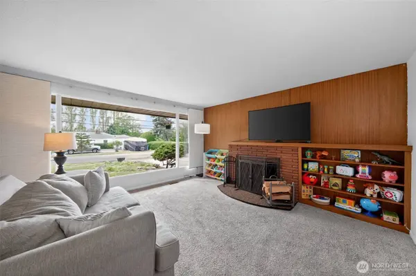 646 SE Ely ST, Oak Harbor, WA 98277