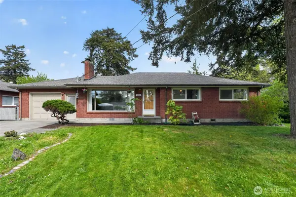646 SE Ely ST, Oak Harbor, WA 98277