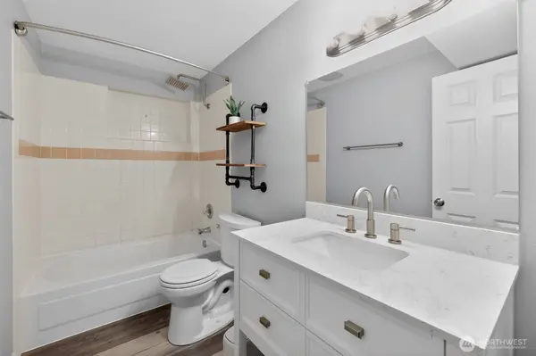 2636 NE Coventry PL, Bremerton, WA 98311
