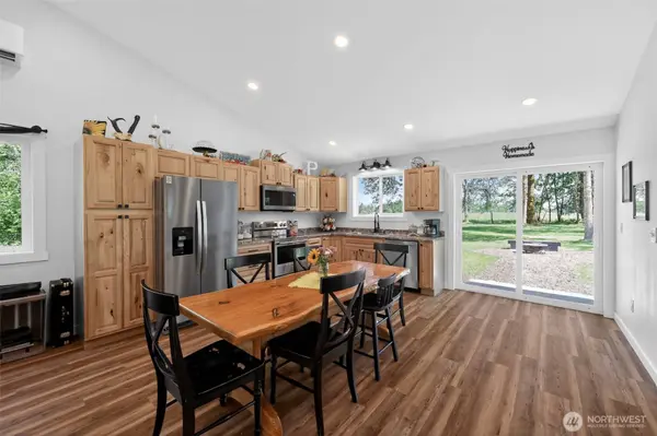 115 Walker RD #I, Toledo, WA 98591