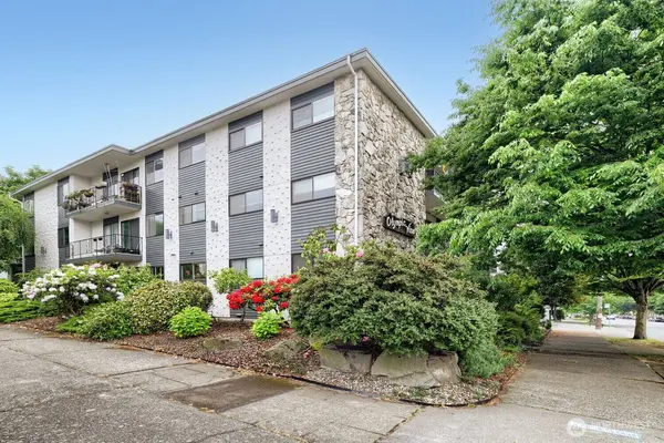 6110 24th AVE NW #203, Seattle, WA 98107