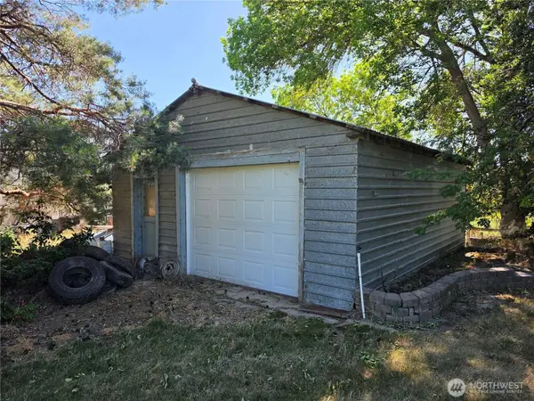 20535 Road 6 SE, Warden, WA 98857