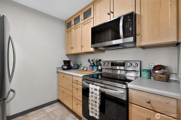 2920 Alki AVE SW #409, Seattle, WA 98116