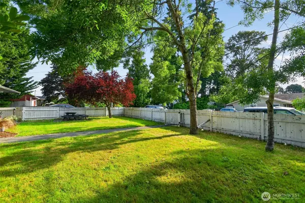 8526 8th AVE W #A, Everett, WA 98204