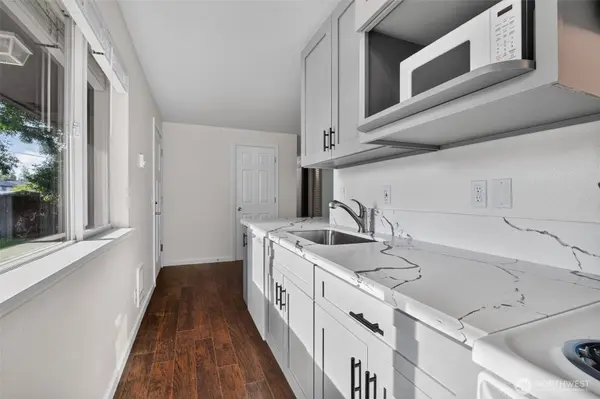 8526 8th AVE W #A, Everett, WA 98204