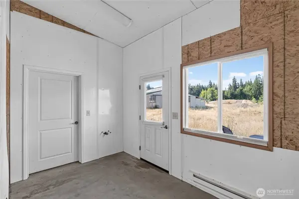 1002 Lemmon RD, Port Angeles, WA 98362