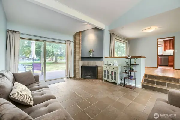 31550 39th AVE SW, Federal Way, WA 98023