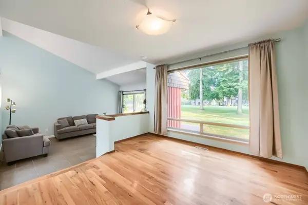 31550 39th AVE SW, Federal Way, WA 98023