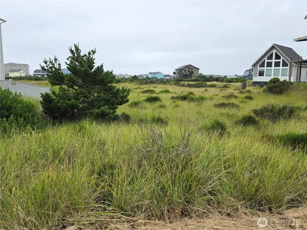 1440 Ocean Crest AVE SW, Ocean Shores, WA 98569