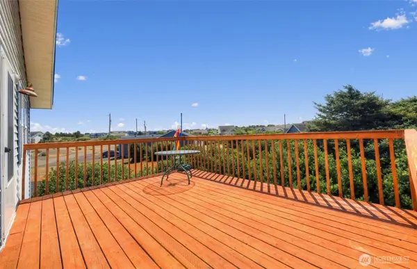 1285 Fairwood DR SW, Ocean Shores, WA 98569