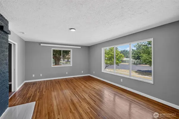 2025 Olympia WAY, Longview, WA 98632