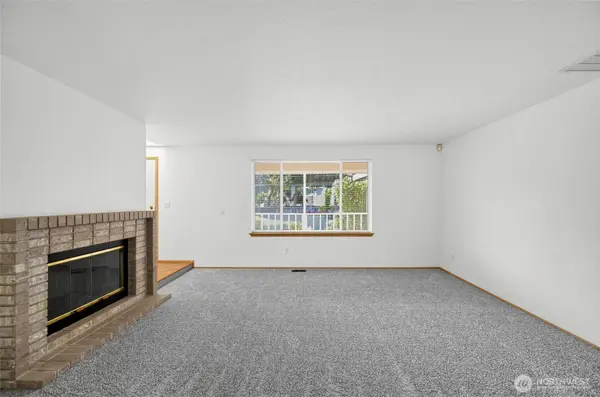 7603 46th AVE E, Tacoma, WA 98443