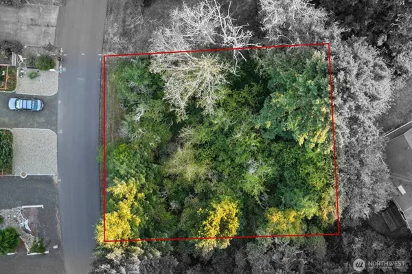 639 Island CIR SE, Ocean Shores, WA 98569