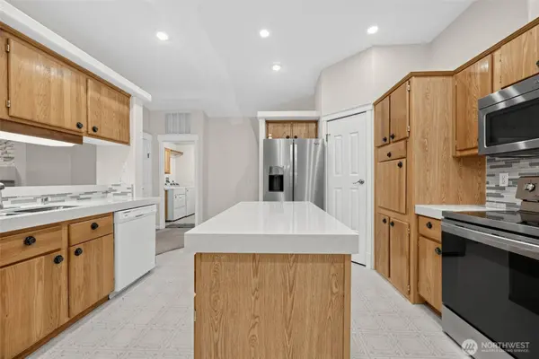 970 E State Route 302, Belfair, WA 98528