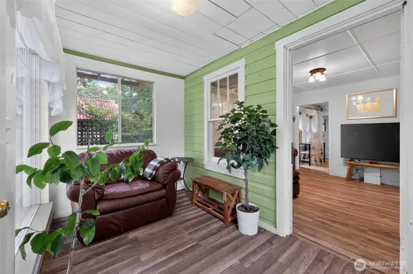 173 Young RD, Randle, WA 98377