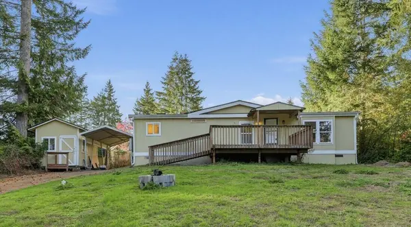 641 E Pickering DR