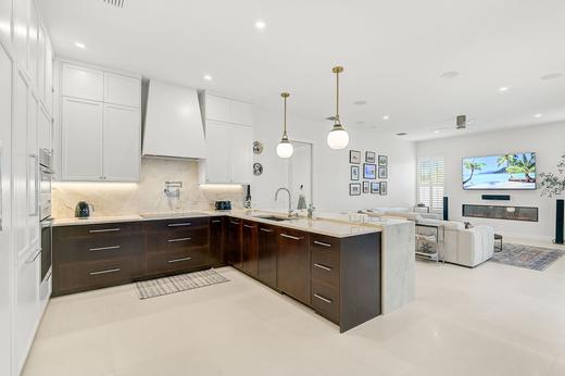 Sell Your Luxury Home in Venice, Nokomis, Osprey and Sarasota - Generous Property Real Estate