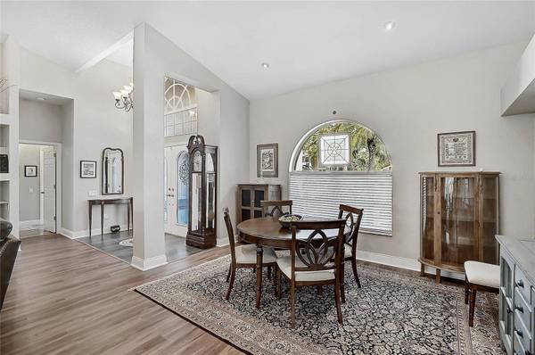 457 LAKE OF THE WOODS DR, Venice, FL 34293