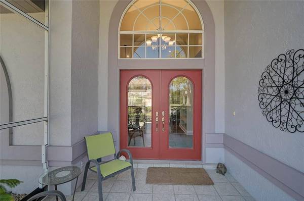 457 LAKE OF THE WOODS DR, Venice, FL 34293