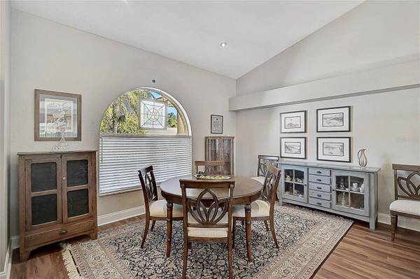 457 LAKE OF THE WOODS DR, Venice, FL 34293