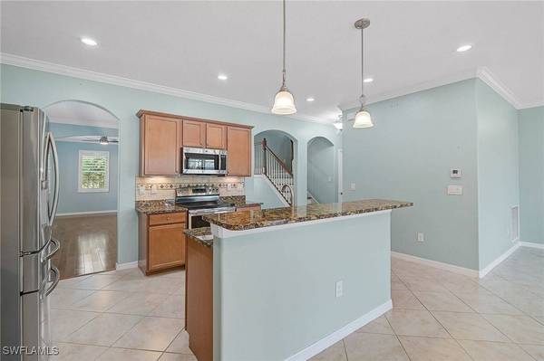 3450 Malagrotta CIR, Cape Coral, FL 33909