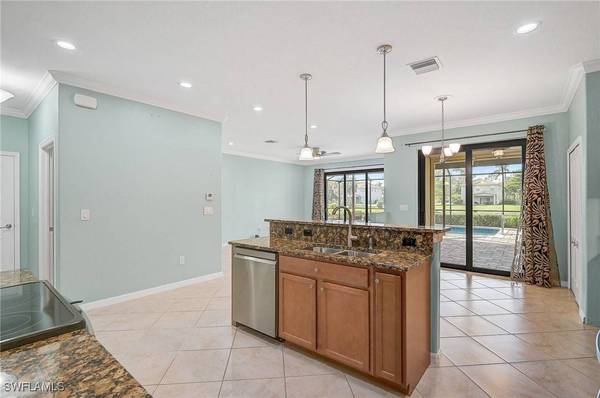 3450 Malagrotta CIR, Cape Coral, FL 33909