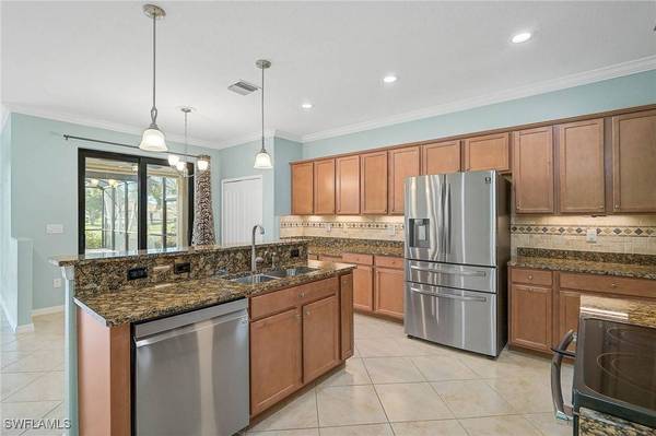 3450 Malagrotta CIR, Cape Coral, FL 33909