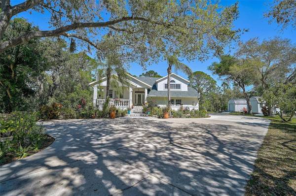 851 E BAY ST, Osprey, FL 34229