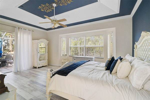 851 E BAY ST, Osprey, FL 34229