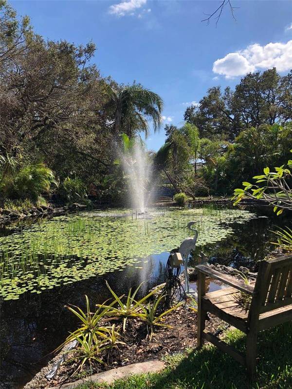 851 E BAY ST, Osprey, FL 34229