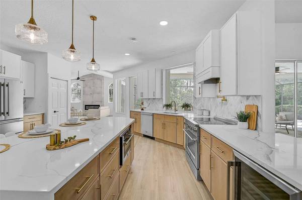 2072 TOCOBAGA LN, Nokomis, FL 34275