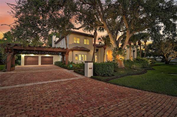 4439 WESTWOOD LN, Sarasota, FL 34231