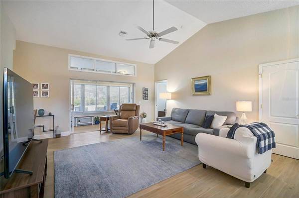 426 BERMUDA ISLES CIR, Venice, FL 34292