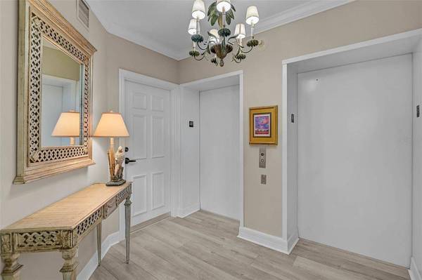 385 N POINT RD #404, Osprey, FL 34229