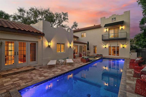 4439 WESTWOOD LN, Sarasota, FL 34231