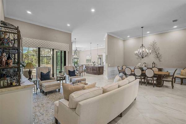 889 MACEWEN DR, Osprey, FL 34229