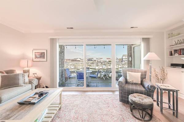 211 Harbour Cove #5211, Somers Point, NJ 08244