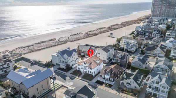 112 S Rumson Ave, Margate, NJ 08402
