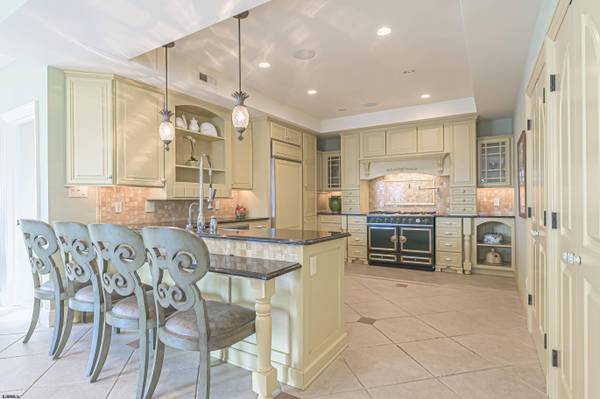 112 S Rumson Ave, Margate, NJ 08402