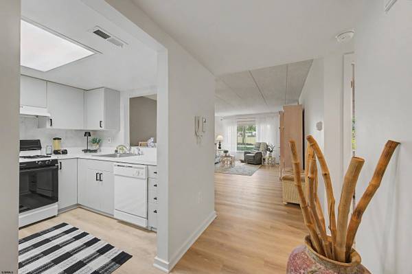 1105 Dolphin #1105, Northfield, NJ 08225