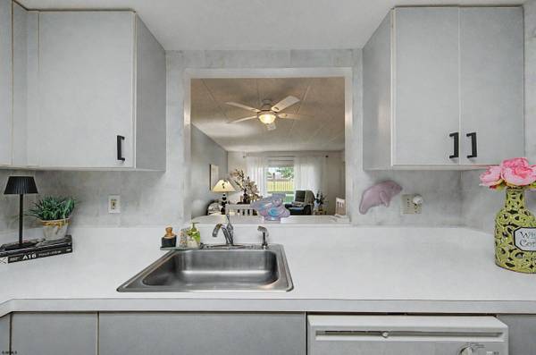1105 Dolphin #1105, Northfield, NJ 08225