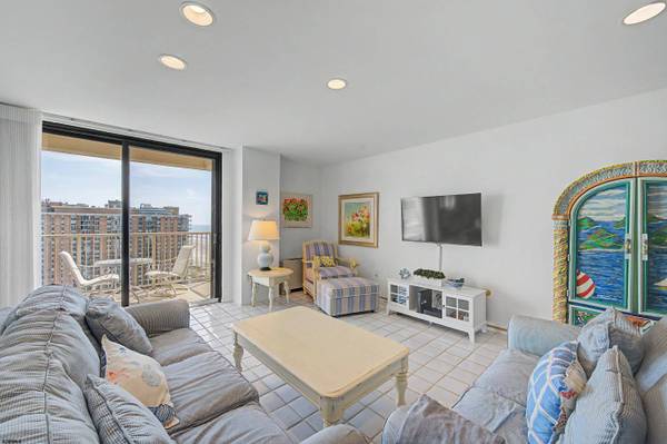 5000 Boardwalk #1713, Ventnor, NJ 08402