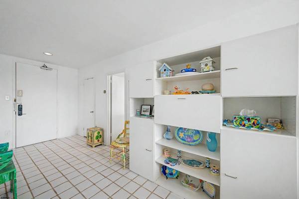 5000 Boardwalk #1713, Ventnor, NJ 08402